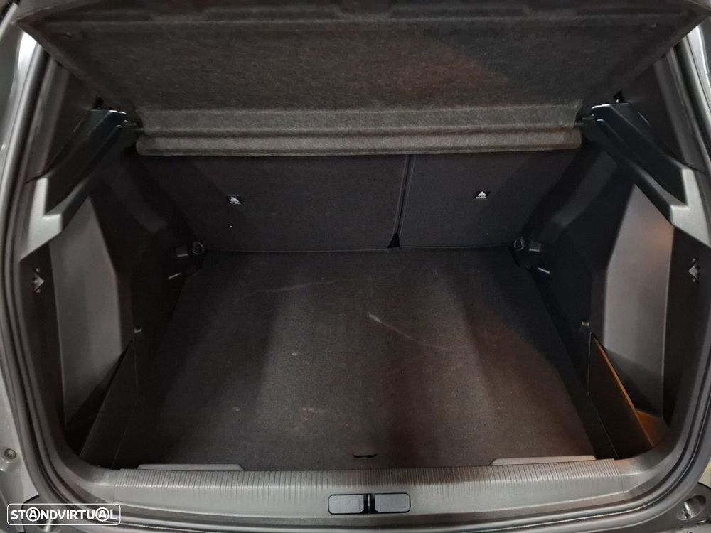 Peugeot 2008 1.2 PureTech Allure - 23