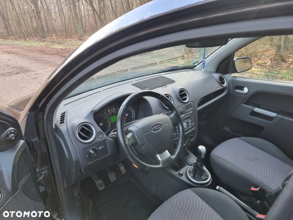 Ford Fusion 1.6 Elegance - 6