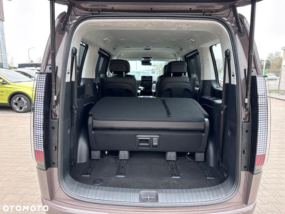 Hyundai Staria 1.6 T-GDI HEV Luxury - 30