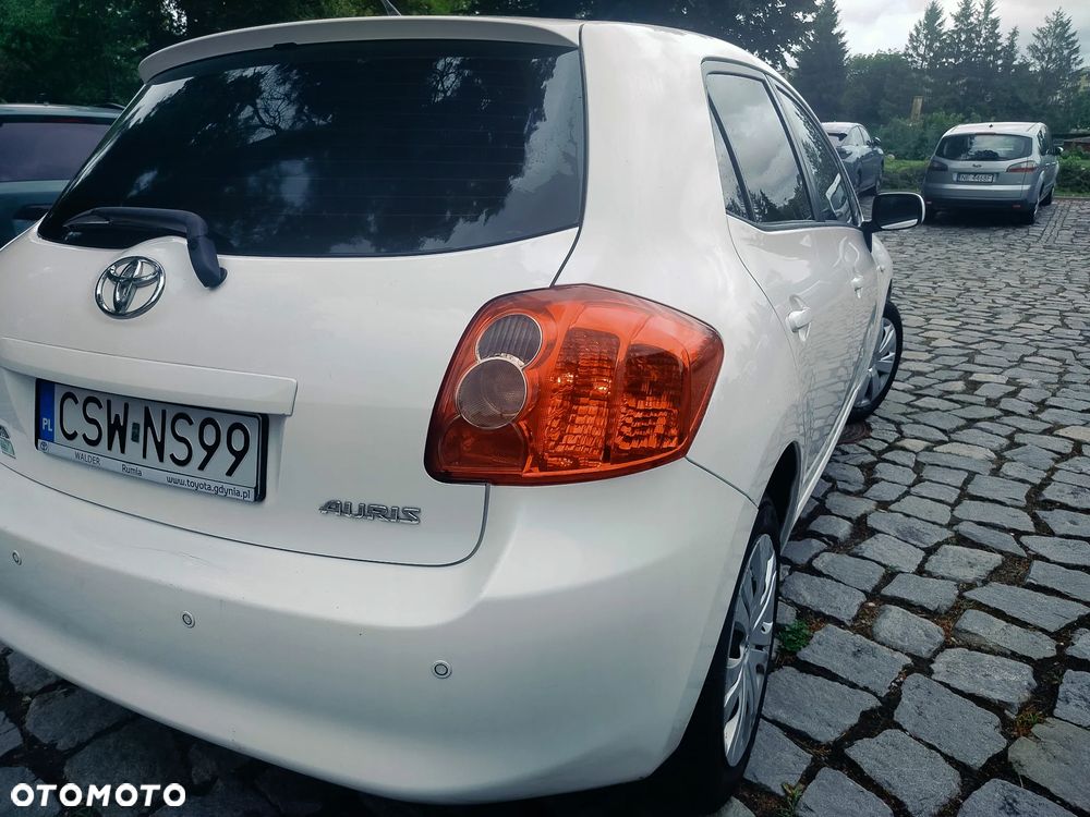 Toyota Auris 1.4 D-4D Luna - 12
