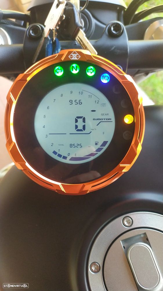 QJ Motor SRV 300 - 3