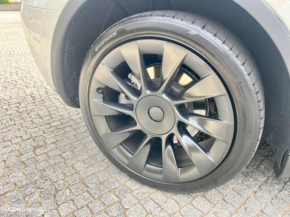 Tesla Model Y Standard - 21