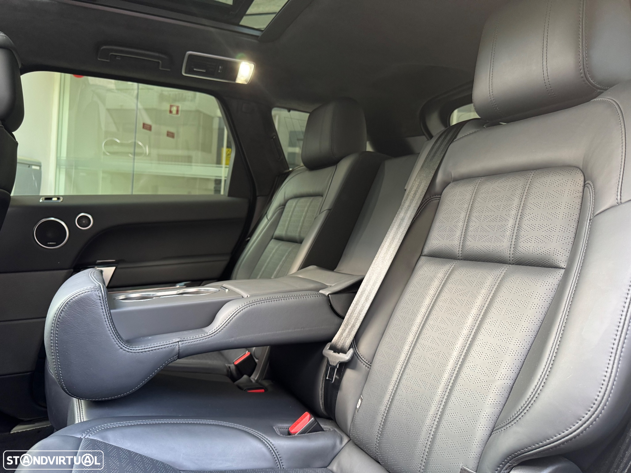 Land Rover Range Rover Sport D350 Autobiography - 6