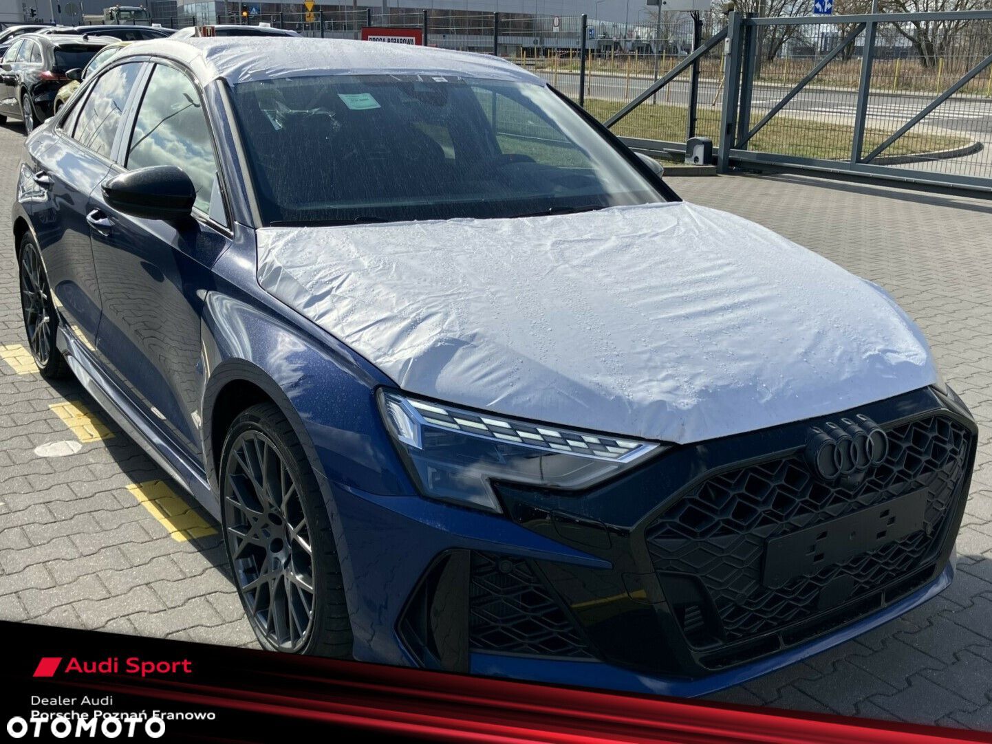 Audi RS3 Limousine - 1