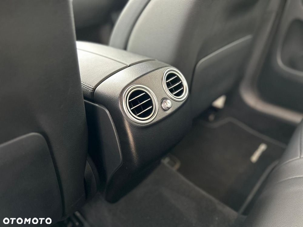 Mercedes-Benz GLC - 17