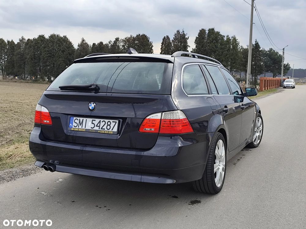 BMW Seria 5 525d - 15