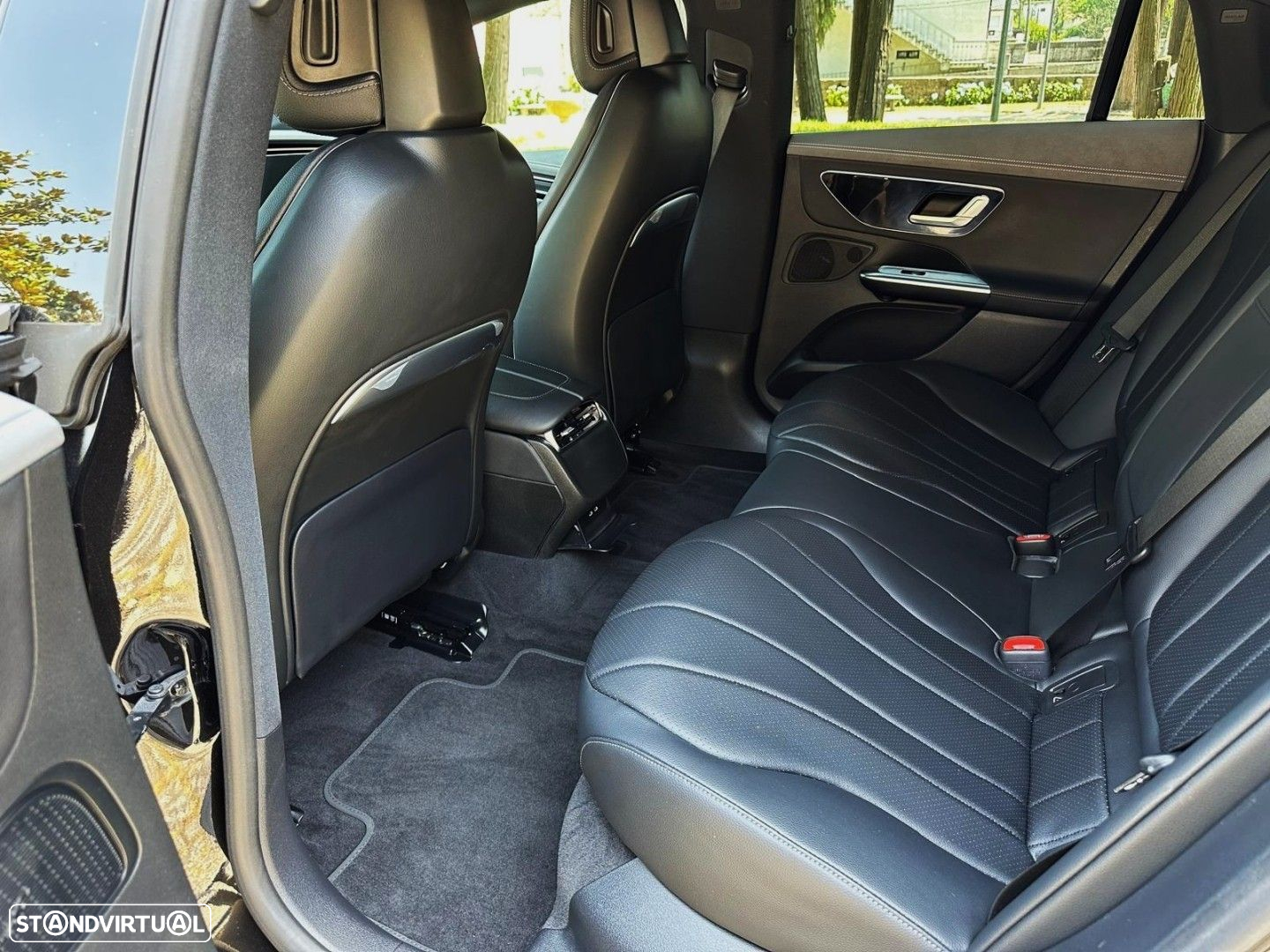 Mercedes-Benz EQE 300 Edition Electric Art - 38
