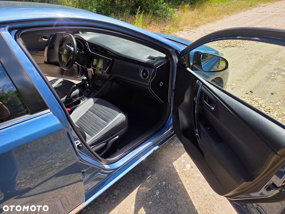 Toyota Auris 1.2 Turbo Executive - 23