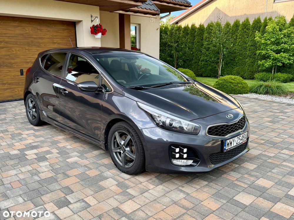 Kia Ceed 1.6 CRDi GT Line DCT - 6
