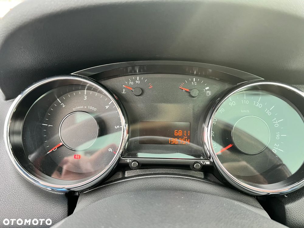Peugeot 5008 1.6 HDi Access 7os - 9