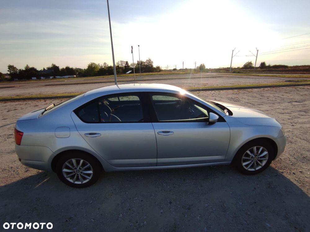 Skoda Octavia 1.6 TDI Edition - 12