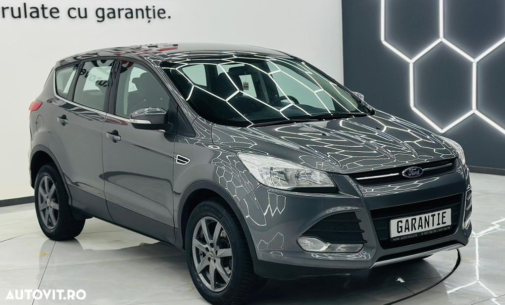 Ford Kuga 1.6 EcoBoost 2x4 Trend - 3