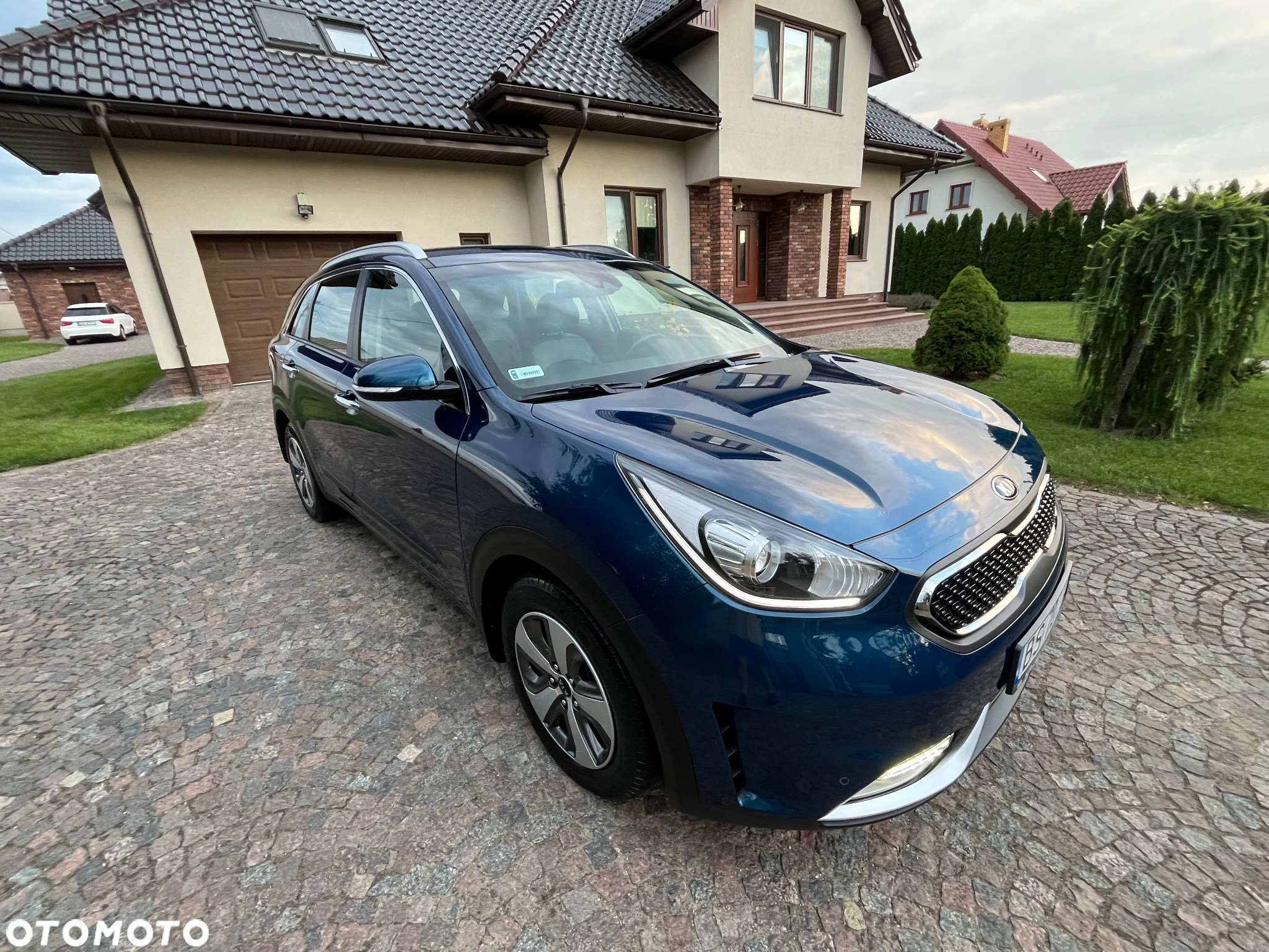 Kia Niro 1.6 GDI Hybrid L - 4