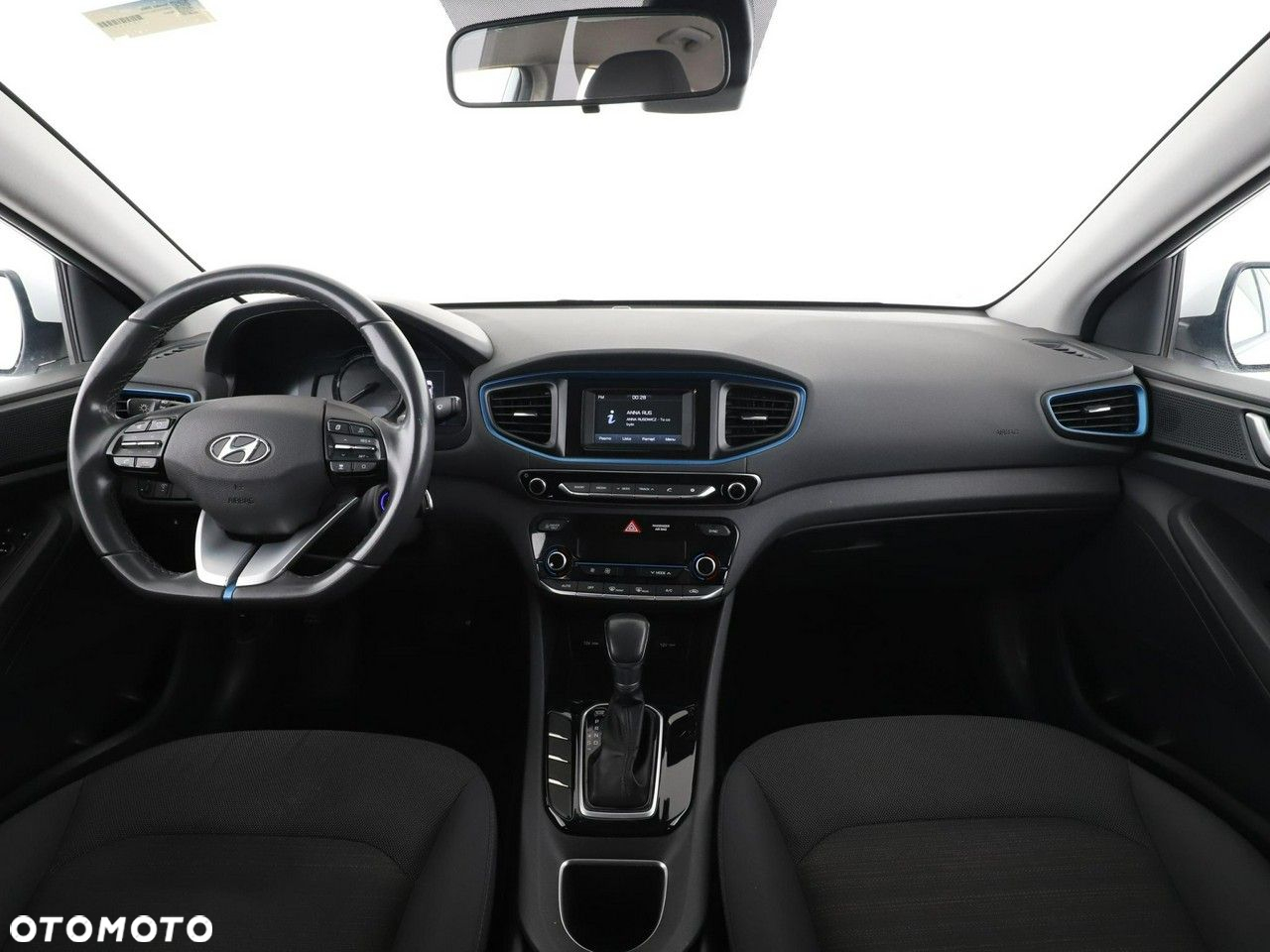 Hyundai IONIQ - 15