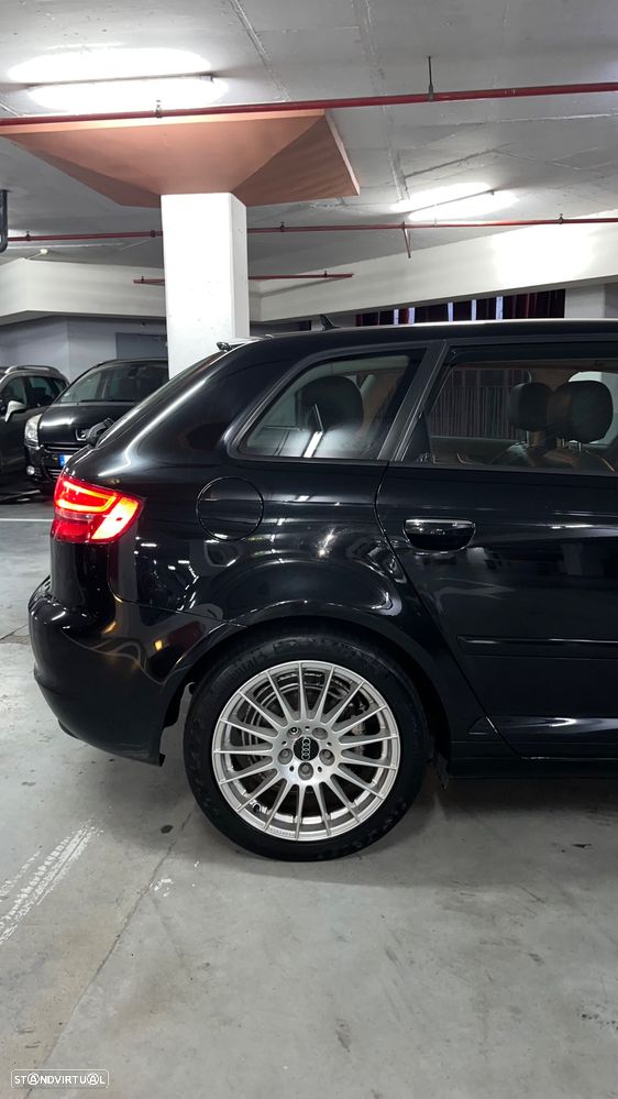 Audi A3 Sportback 1.6 TDI DPF Ambition - 5