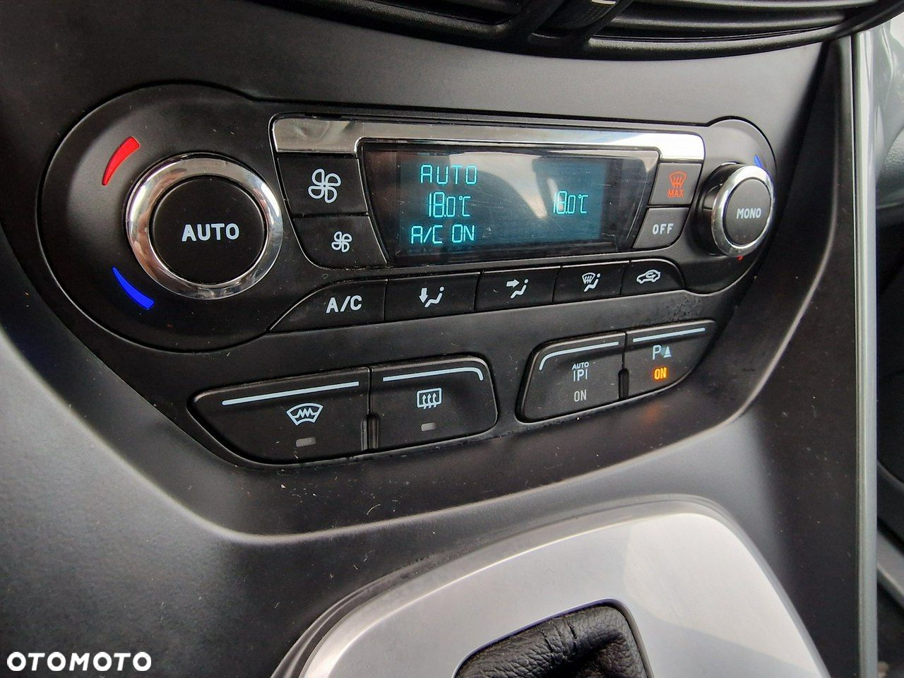 Ford Grand C-MAX 2.0 TDCi Titanium - 16