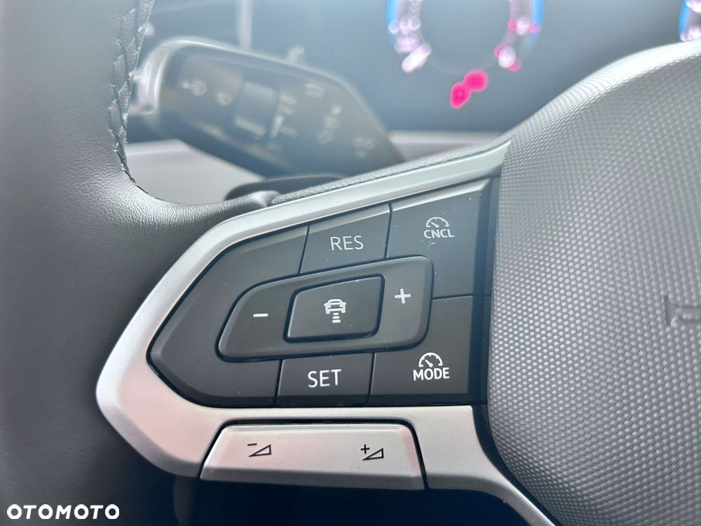 Volkswagen Passat - 21