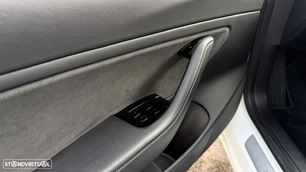 Tesla Model 3 AWD Dual Motor Performance - 31