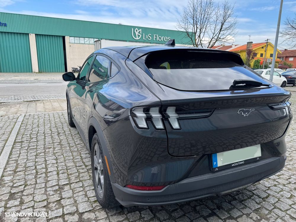 Ford Mustang Mach-E - 7