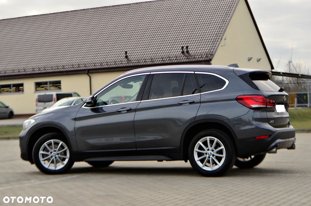 BMW X1 sDrive18d Business Edition - 4