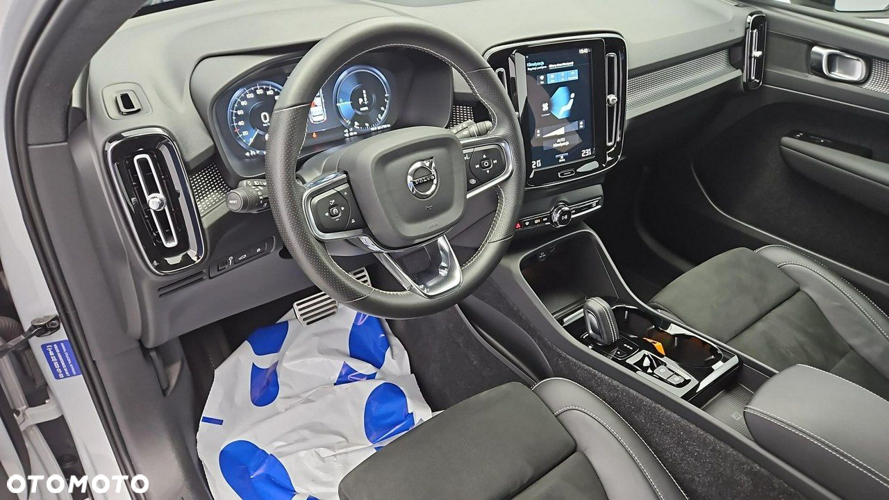 Volvo XC 40 T5 Plug-In Hybrid R-Design - 9