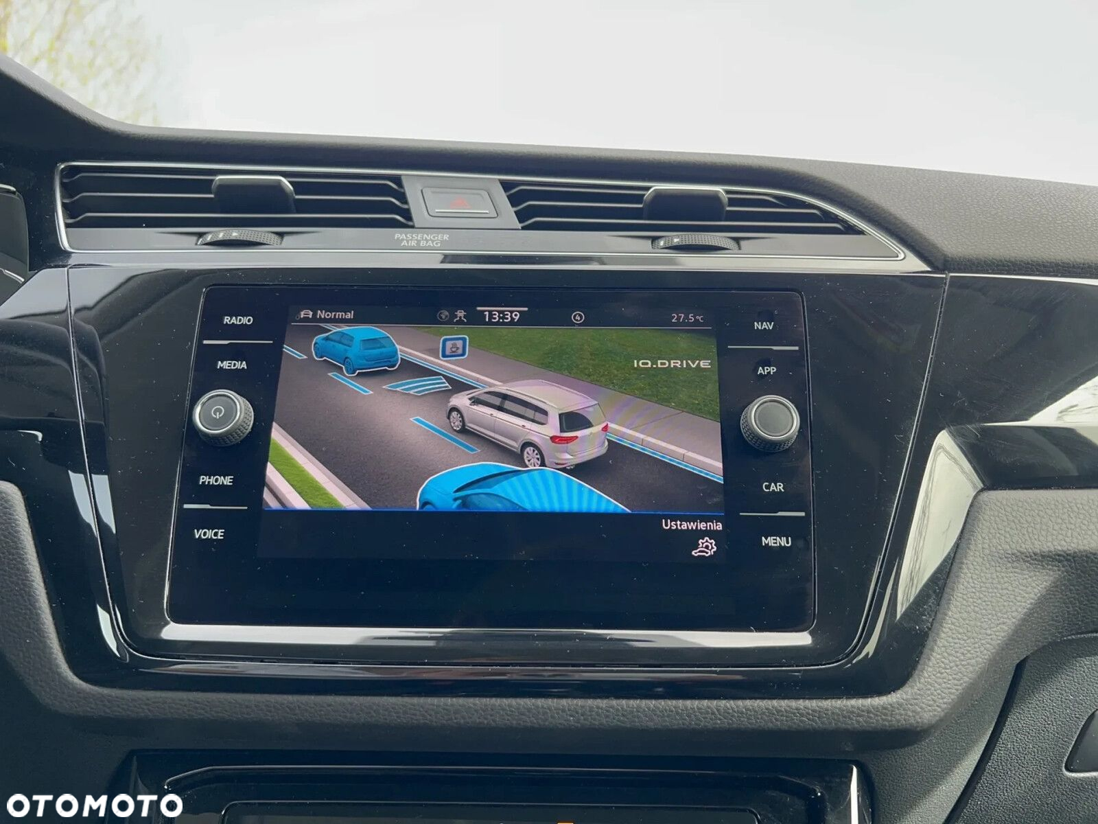Volkswagen Touran 1.5 TSI EVO Highline - 25