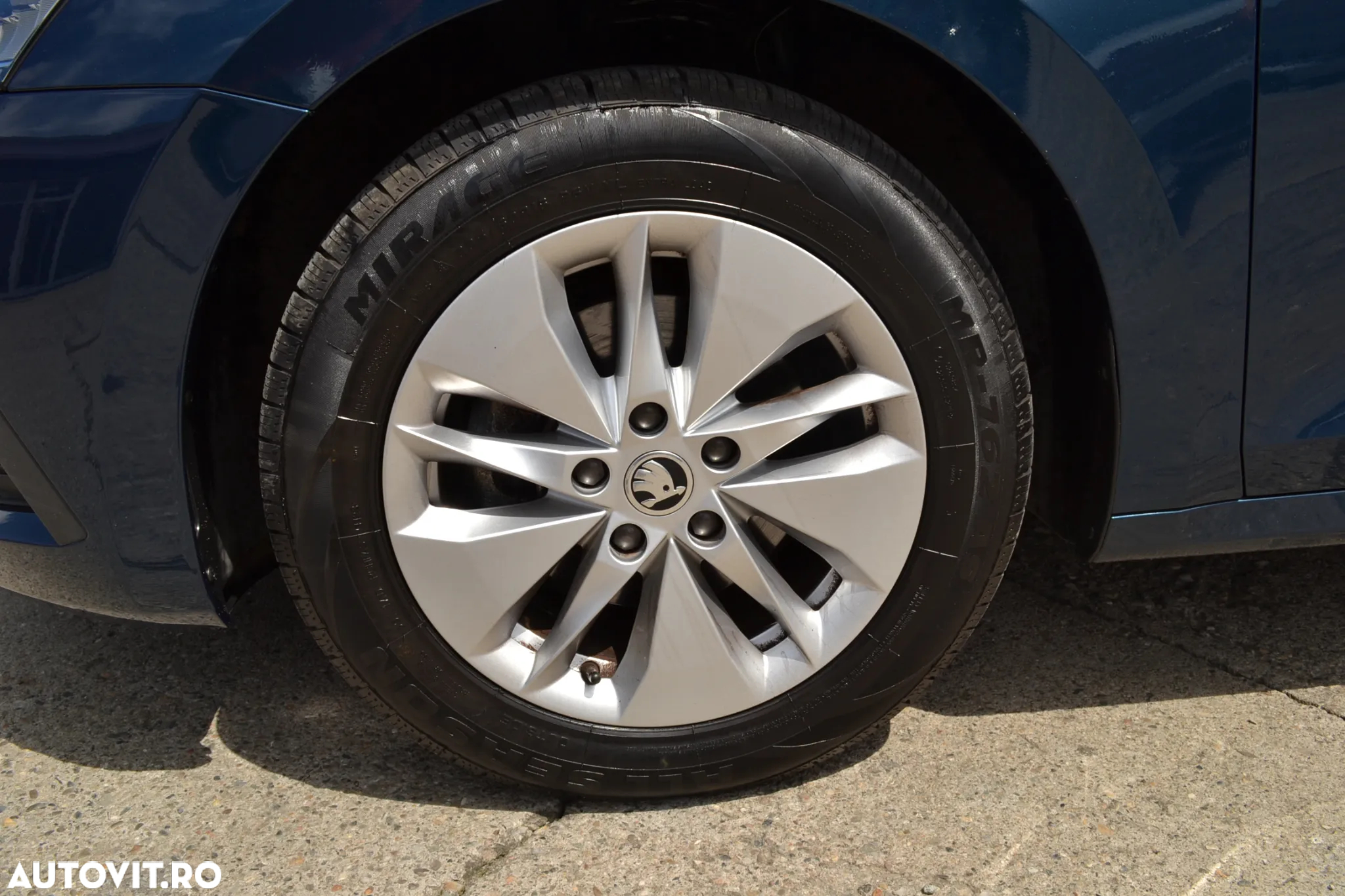 Skoda Octavia Combi 2.0 TDI DSG Ambition - 32