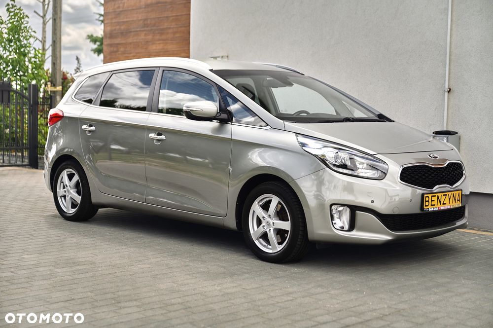 Kia Carens 1.6 GDI Attract - 18