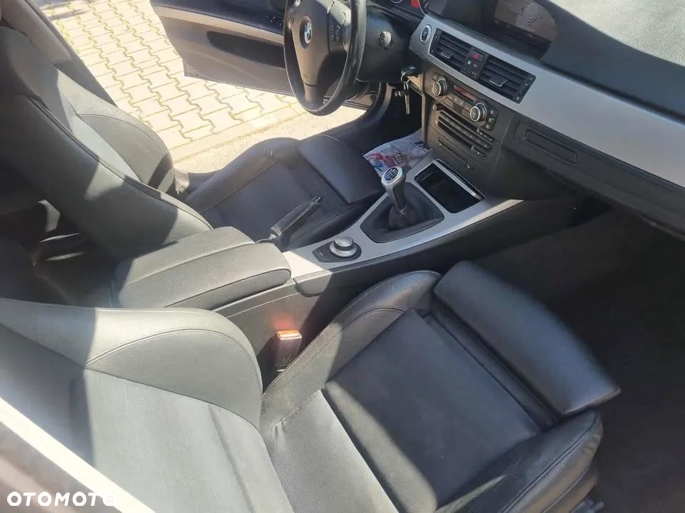 BMW Seria 3 325i - 15