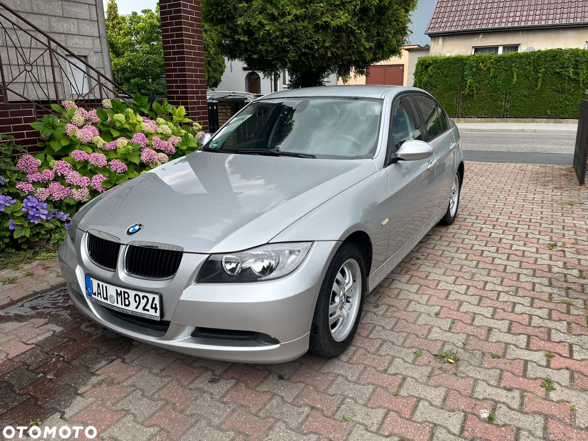 BMW Seria 3 318i - 1