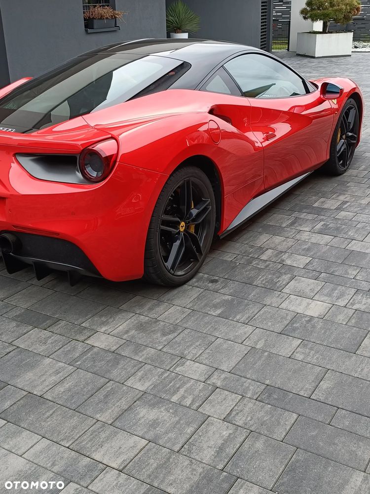Ferrari 488 - 2