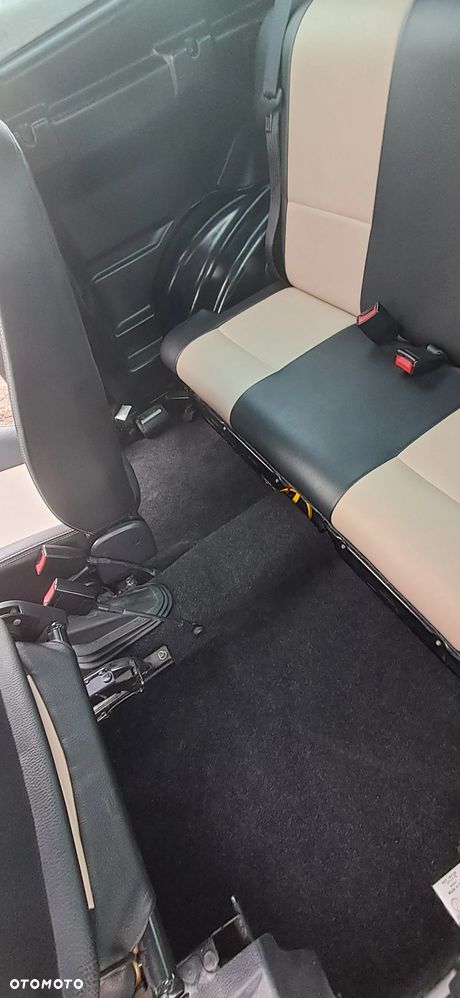 Aixam Crossover - 24