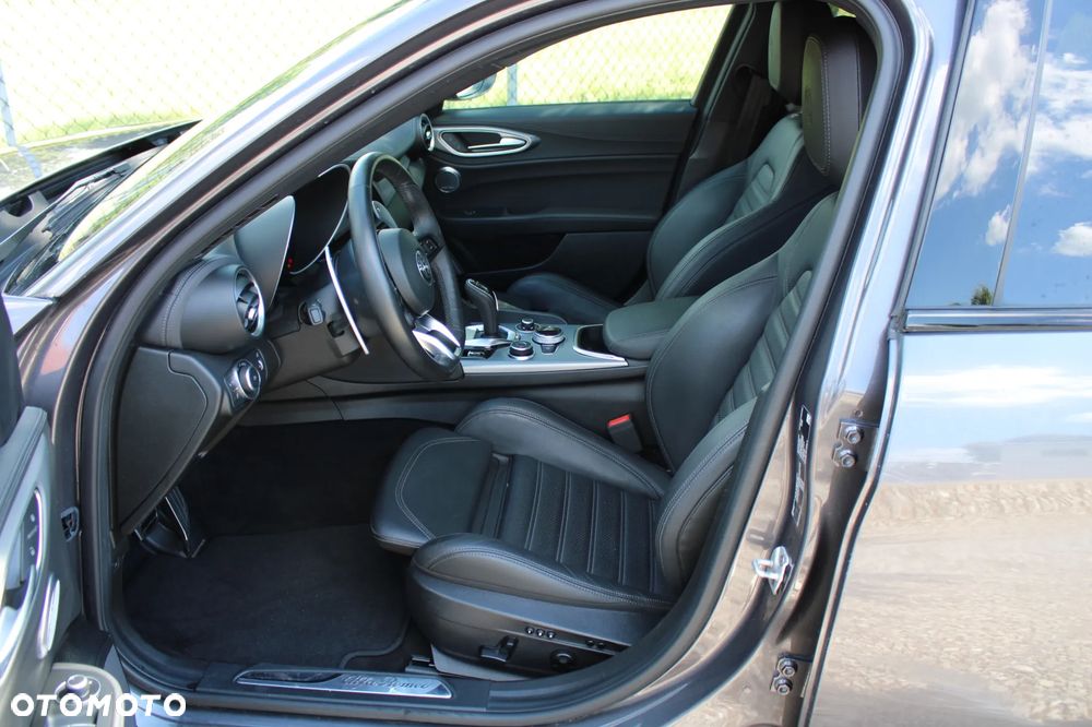 Alfa Romeo Giulia 2.0 Turbo Veloce Q4 - 15