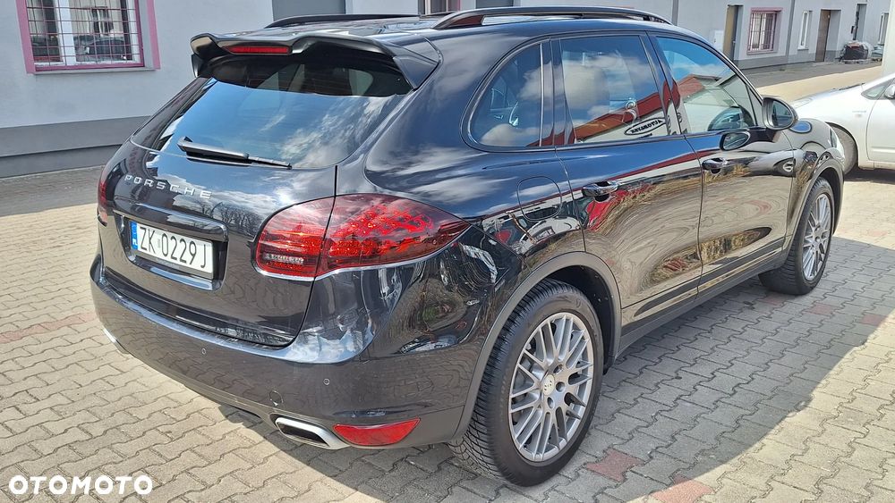 Porsche Cayenne - 5
