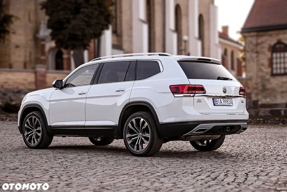 Volkswagen Atlas - 2
