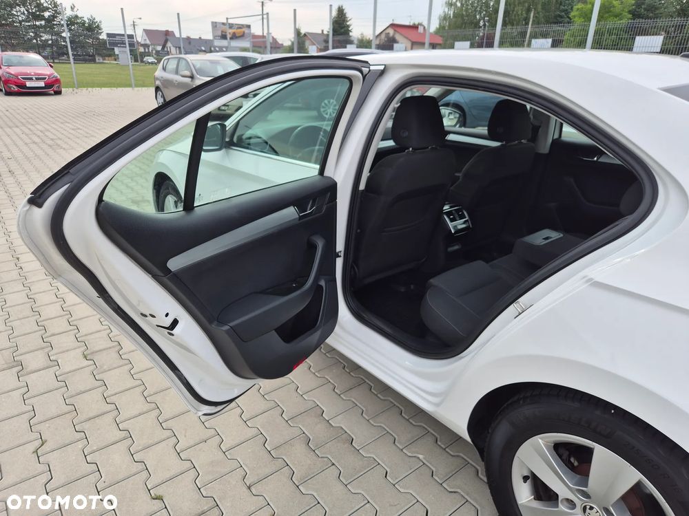 Skoda Superb 1.8 TSI Ambition - 15
