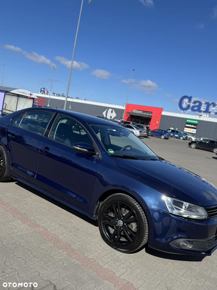 Volkswagen Jetta 1.2 TSI Comfortline - 4