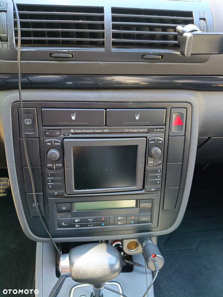 Volkswagen Sharan 1.9 TDI Comfortline Tiptr - 8