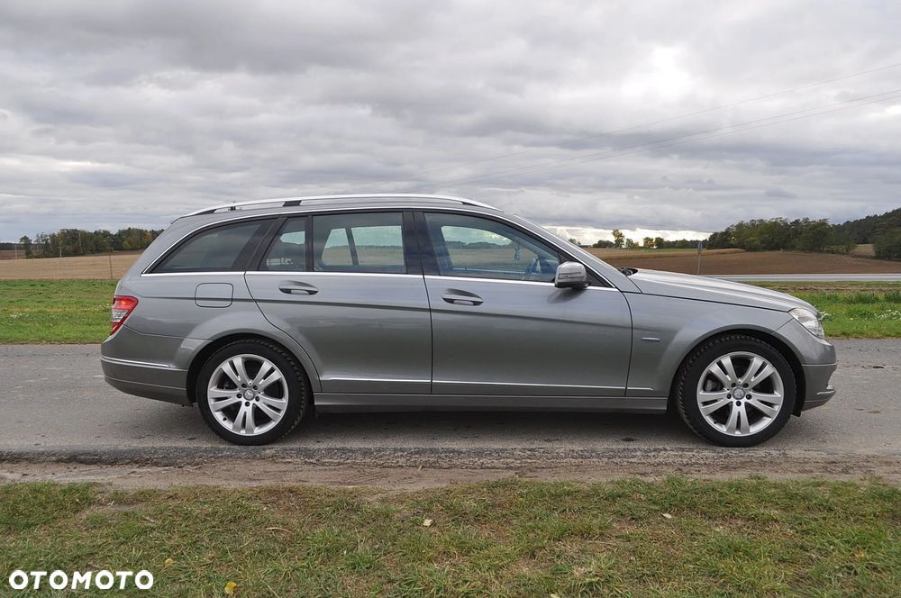 Mercedes-Benz Klasa C 200 T CGI Automatik BlueEFFICIENCY Avantgarde - 3