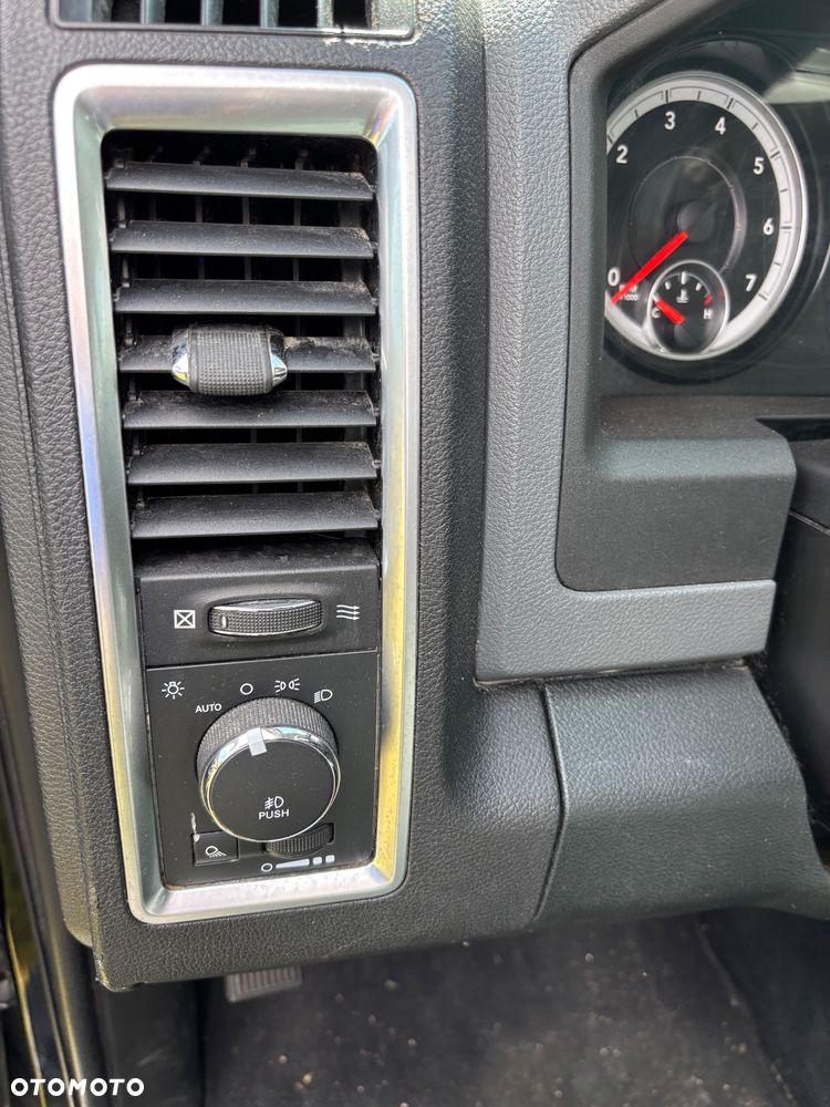 Dodge RAM 1500 5.7 4x4 - 39