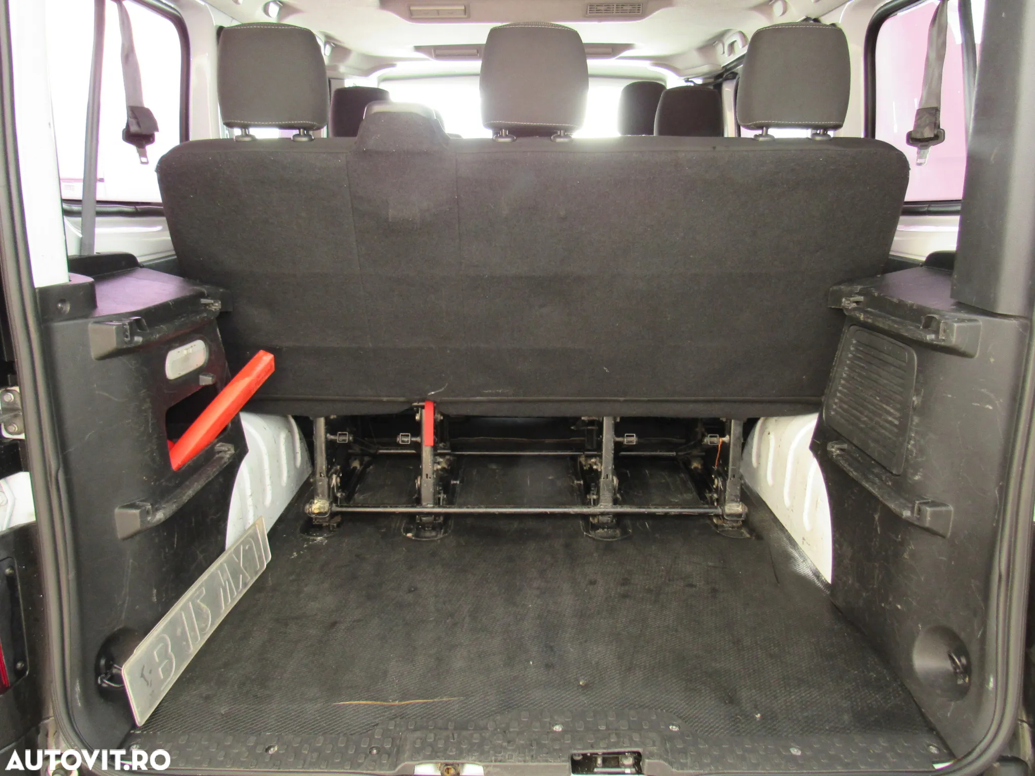Renault Trafic Combi 2.0 Blue dCi 110 S&S L1 8+1 Life - 5