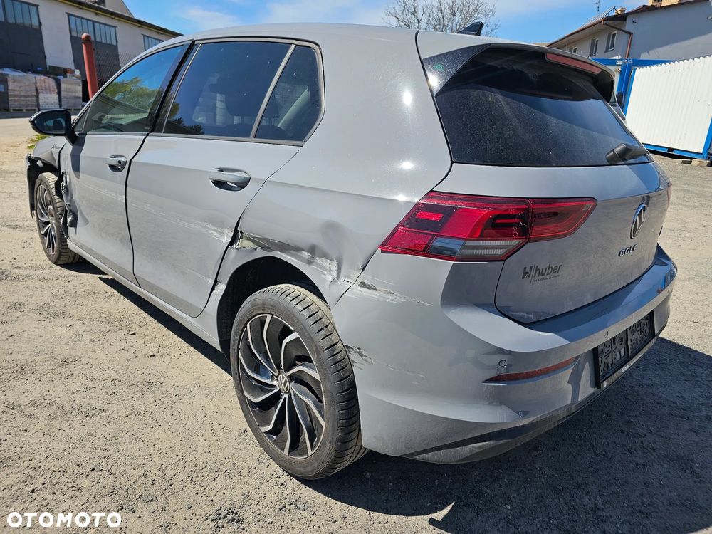 Volkswagen Golf - 5