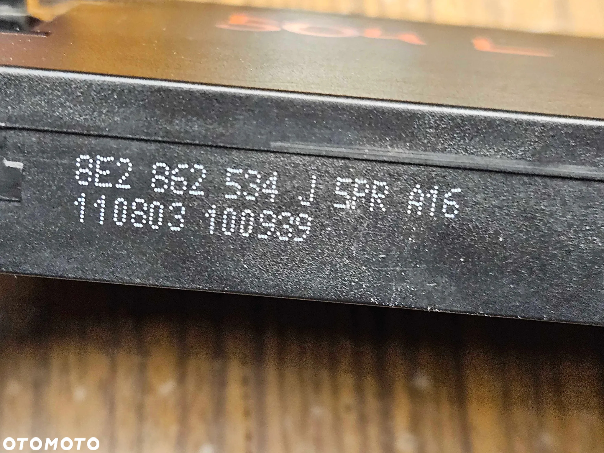 Uchwyt na Napoje 8E2862534J Kubek Cupholder Podswietlany UK Angielski Audi A4 B6 B7 - 9