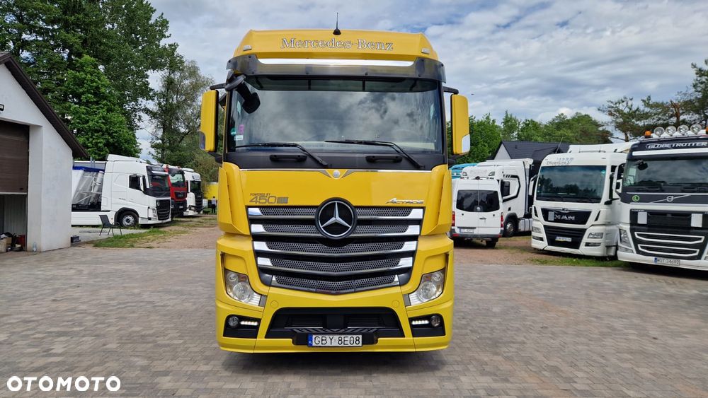 Mercedes-Benz ACTROS - 18