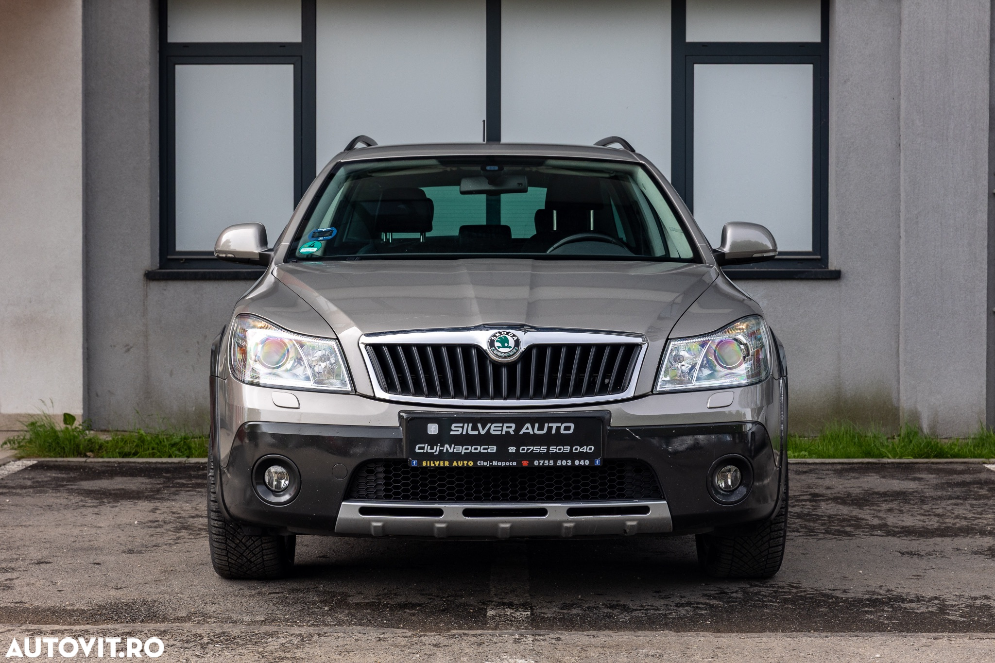 Skoda Octavia Combi 2.0 TDI DPF 4x4 DSG Scout - 31