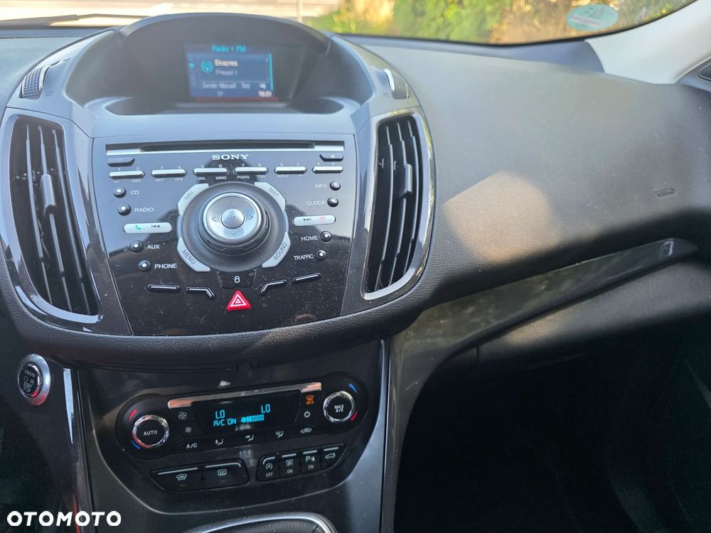 Ford Kuga 1.5 EcoBoost 2x4 Titanium - 9