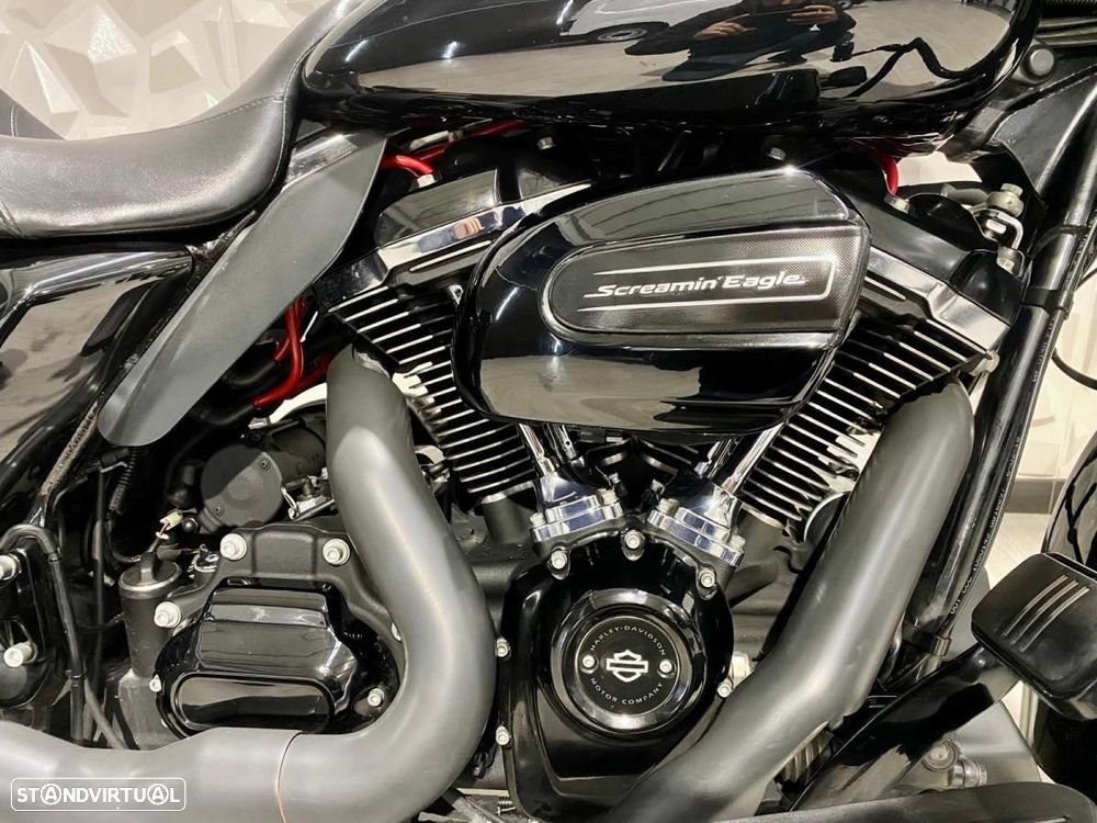 Harley-Davidson FLHXS Street Glide Special - 9