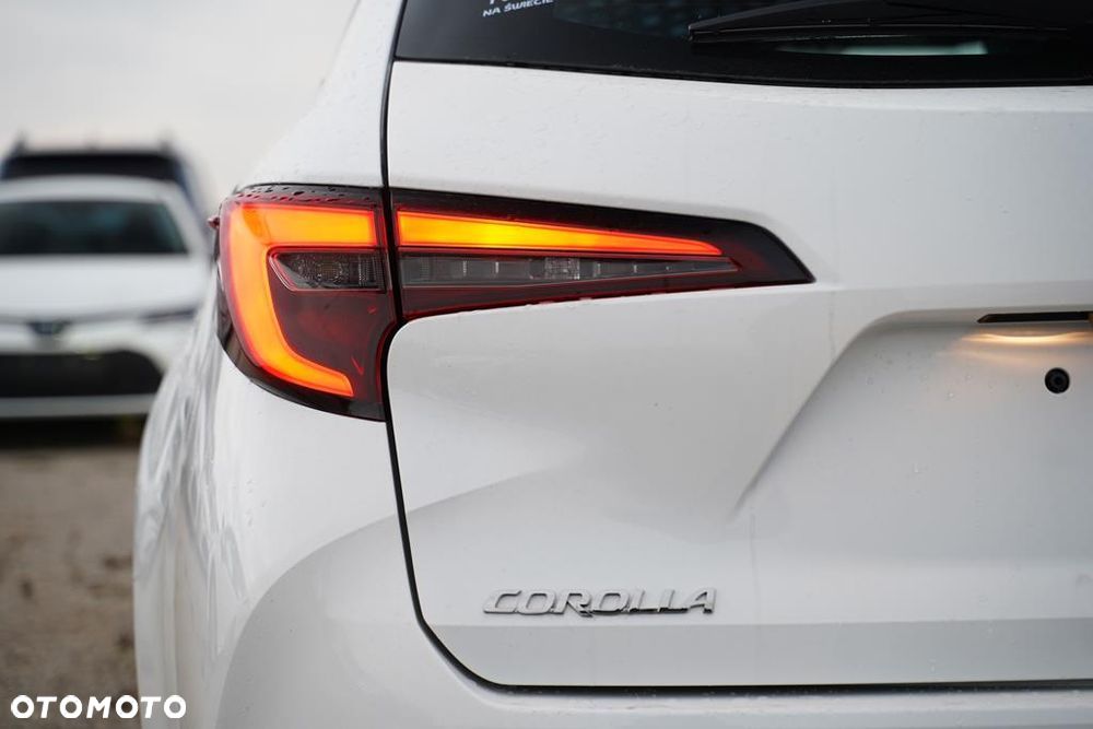 Toyota Corolla 1.8 Hybrid Comfort - 23