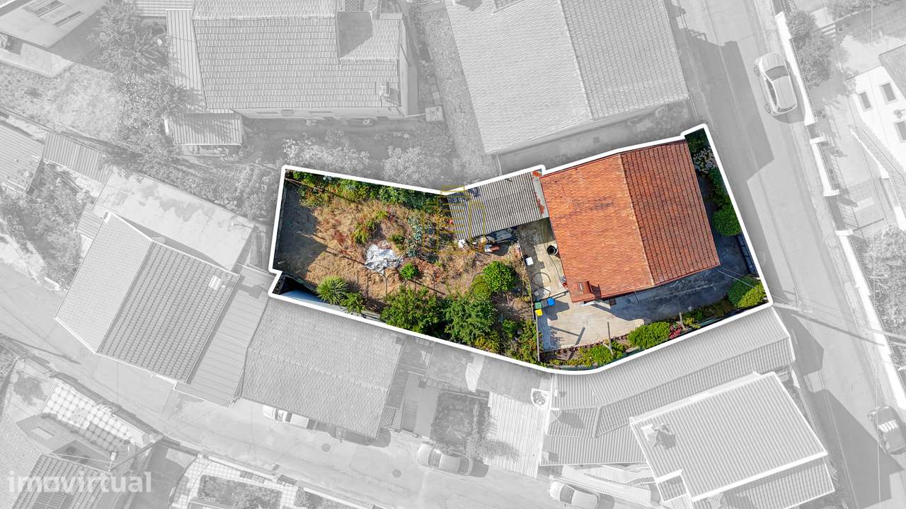 Moradia de 4 frentes em Valongo com terreno para piscina e jardim - Grande imagem: 2/29
