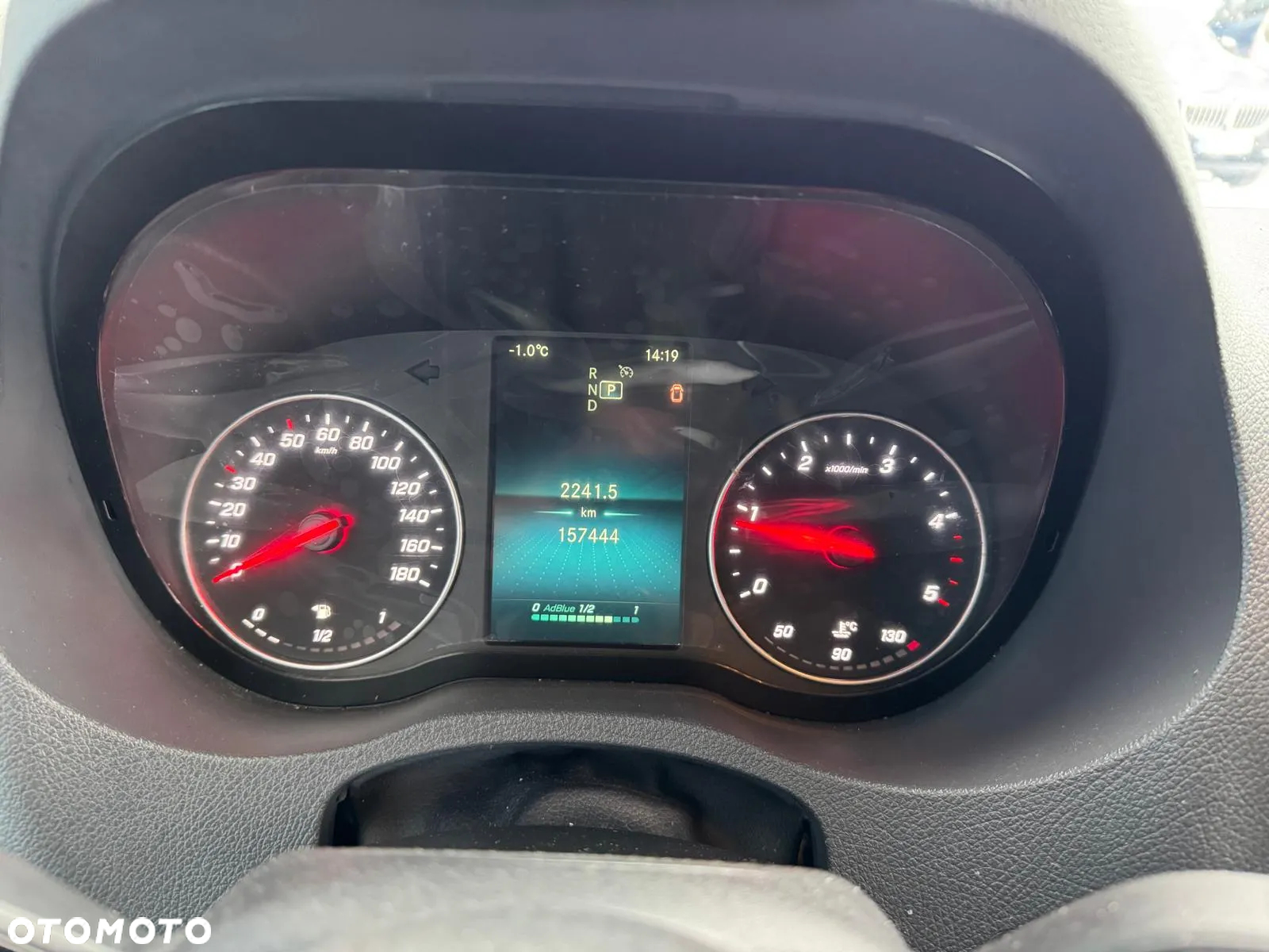 Mercedes-Benz Sprinter 317 - 19
